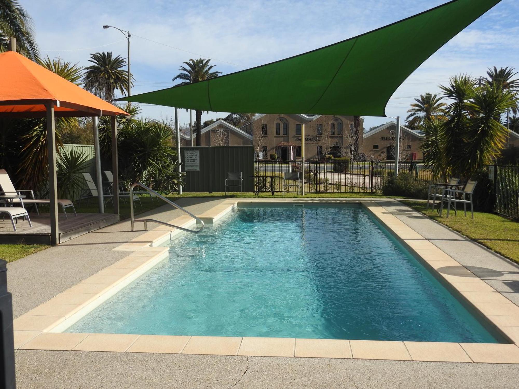 Wine Village Motor Inn Rutherglen Exterior photo