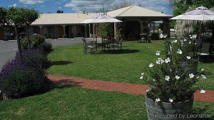 Wine Village Motor Inn Rutherglen Exterior photo
