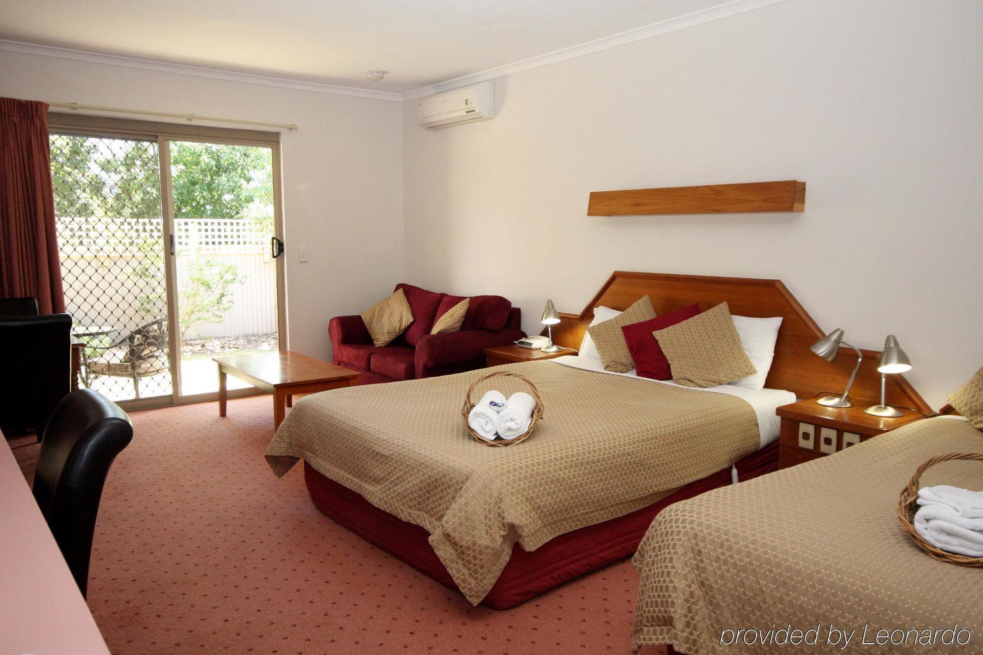 Wine Village Motor Inn Rutherglen Room photo
