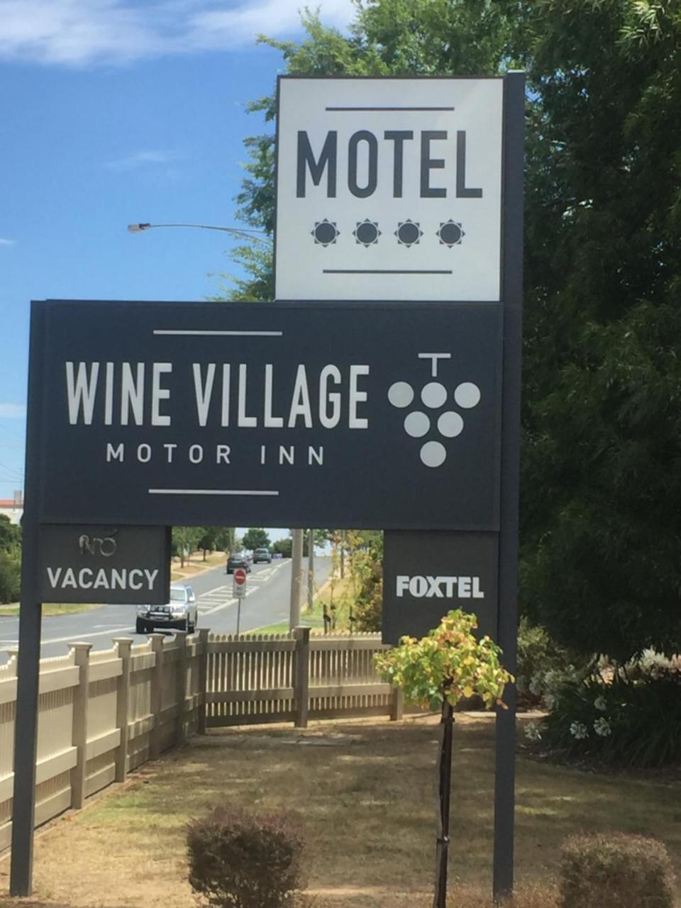 Wine Village Motor Inn Rutherglen Exterior photo