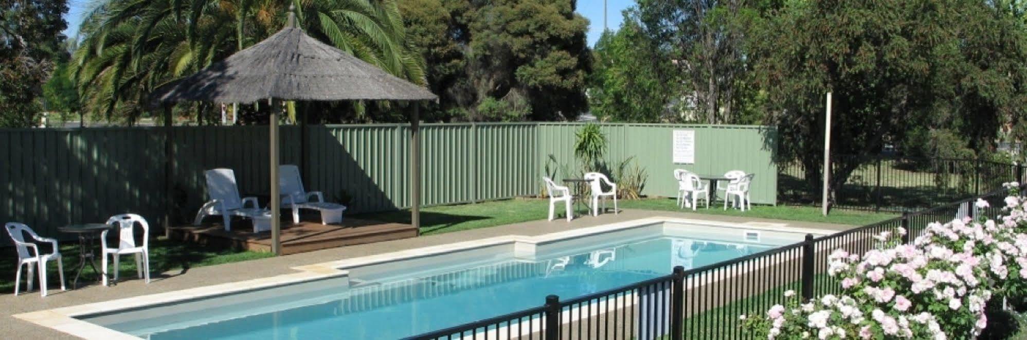 Wine Village Motor Inn Rutherglen Exterior photo